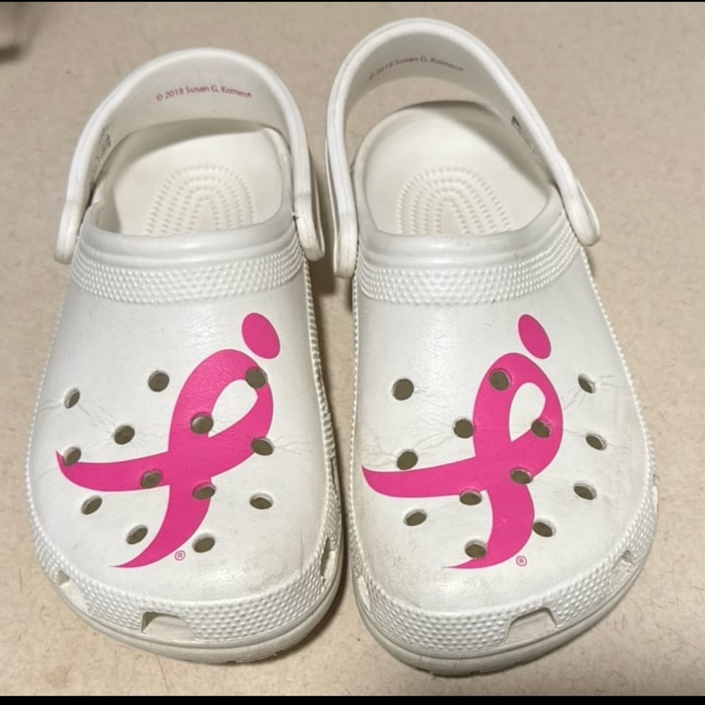 Crocs Unisex Susan G. Komen Breast Cancer Awareness Clog Size M7 W9